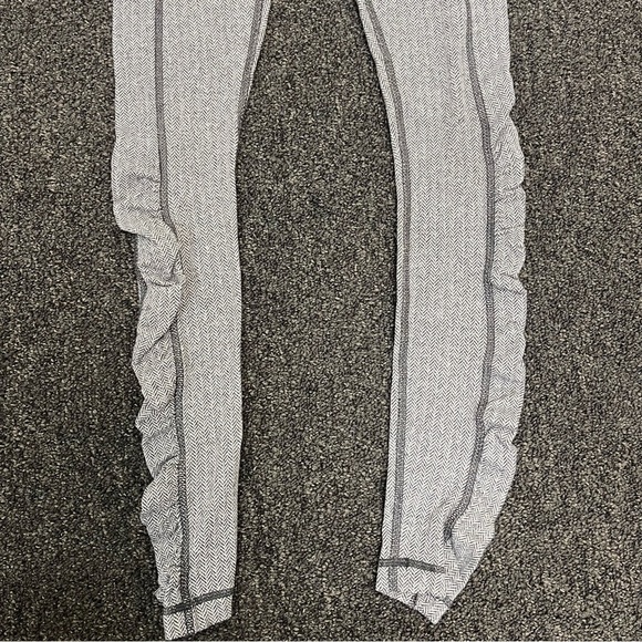 Lululemon Athletica Textured White Leggings - Picture 4 of 9